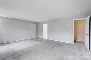 4024 Larkhaven Village Dr, Charlotte, NC 28215 - Photo 33