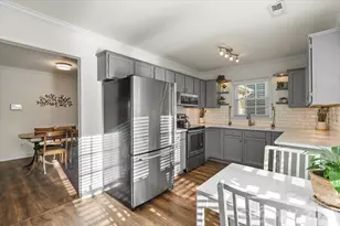 3113 Selwyn Farms Ln, Charlotte, NC 28209 - Photo 11