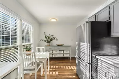 3113 Selwyn Farms Lane, Charlotte, NC 28209 - Photo 9