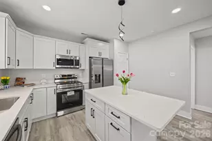 105 Grant St, Gastonia, NC 28052 - Photo 7