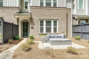 10022 Wayfair Meadow Ct, Charlotte, NC 28277 - Photo 3