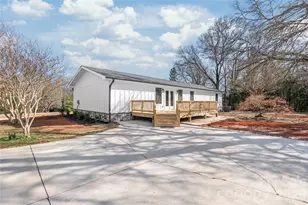 11956 Sam Black Rd, Midland, NC 28107 - Photo 17