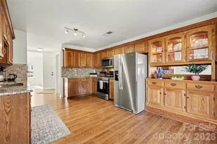 3755 Brookchase Ln, Charlotte, NC 28205 - Photo 13