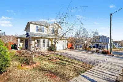 3755 Brookchase Lane, Charlotte, NC 28205 - Photo 5