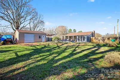 410 E Indiana Avenue, Bessemer City, NC 28016 - Photo 23