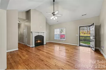 781 Woodlawn Avenue, Mount Holly, NC 28120 - Photo 7