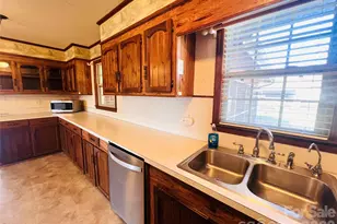 400 Stroupe St, Mount Holly, NC 28120 - Photo 9