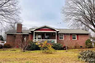 400 Stroupe St, Mount Holly, NC 28120 - Photo 1