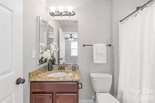 241 N Irwin Ave, Charlotte, NC 28202 - Photo 15