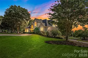 308 41st Ave Pl NW, Hickory, NC 28601 - Photo 1