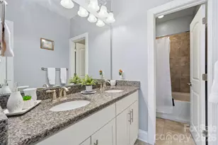 615 Bourton House Dr, Charlotte, NC 28211 - Photo 15