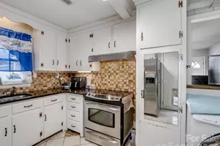 1500 Collier Ct, Charlotte, NC 28205 - Photo 9