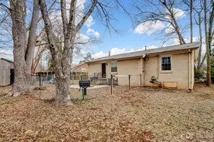 1500 Collier Ct, Charlotte, NC 28205 - Photo 17