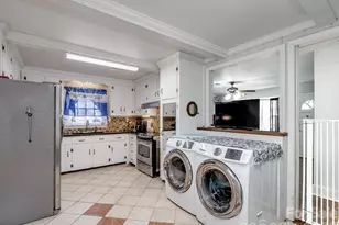 1500 Collier Ct, Charlotte, NC 28205 - Photo 7