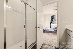 7125 Maple Run Cir, Charlotte, NC 28215 - Photo 15