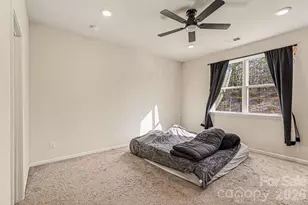 7125 Maple Run Cir, Charlotte, NC 28215 - Photo 9