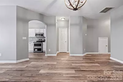 7611 Abigail Glen Drive, Charlotte, NC 28212 - Photo 7