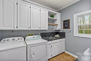 3212 Camden Rd, Statesville, NC 28625 - Photo 11