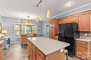 3212 Camden Rd, Statesville, NC 28625 - Photo 7