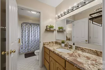 46 Mariners Point Lane, Hickory, NC 28601 - Photo 35