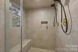 46 Mariners Point Ln, Hickory, NC 28601 - Photo 33