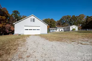 240 Eldon Ln, Salisbury, NC 28144 - Photo 3
