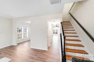 4901 Sunburst Ln, Charlotte, NC 28213 - Photo 7