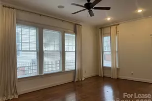 711 E 9th St, Charlotte, NC 28202 - Photo 11