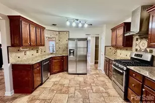 1946 9th St Pl SE, Hickory, NC 28602 - Photo 11