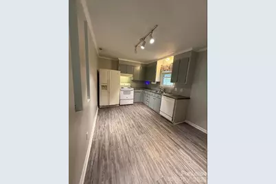 6832 Delta Lake Drive, Charlotte, NC 28215 - Photo 3