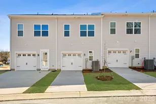 5106 Orchardview Wy, Charlotte, NC 28216 - Photo 3