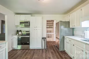 52 Reynolda Dr, Asheville, NC 28803 - Photo 11