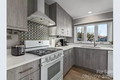 321 Britton Creek Drive, Hendersonville, NC 28791 - Photo 5