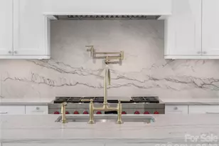 1650 Maryland Ave, Charlotte, NC 28209 - Photo 3