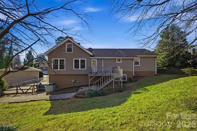 1750 10th Street Court NW, Hickory, NC 28601 - Photo 31