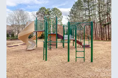 9500 Kent Village Drive, Charlotte, NC 28269 - Photo 39