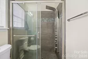 9500 Kent Village Dr, Charlotte, NC 28269 - Photo 37