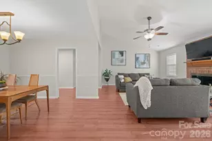 9500 Kent Village Dr, Charlotte, NC 28269 - Photo 15