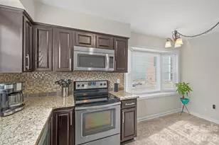 9500 Kent Village Dr, Charlotte, NC 28269 - Photo 21