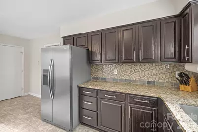 9500 Kent Village Drive, Charlotte, NC 28269 - Photo 19