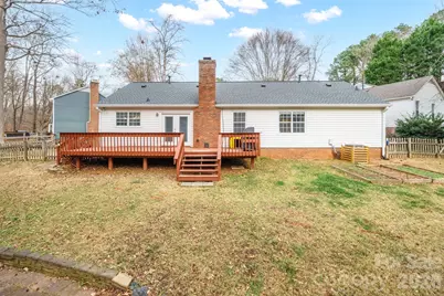 9500 Kent Village Drive, Charlotte, NC 28269 - Photo 3