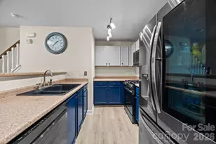 7540 Monarch Birch Ln, Charlotte, NC 28215 - Photo 7