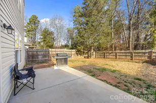 7540 Monarch Birch Ln, Charlotte, NC 28215 - Photo 17
