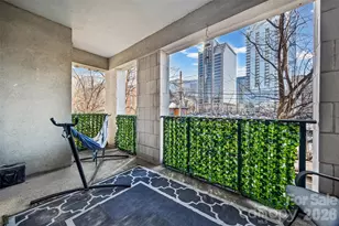 300 W 5th St, Charlotte, NC 28202 - Photo 23