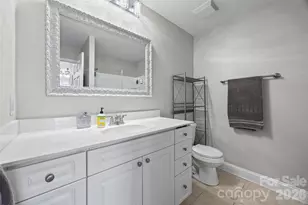 300 W 5th St, Charlotte, NC 28202 - Photo 21