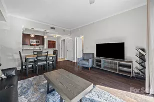 300 W 5th St, Charlotte, NC 28202 - Photo 15