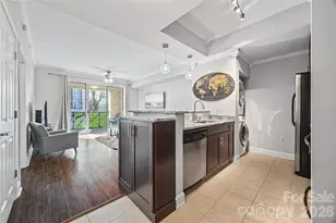 300 W 5th St, Charlotte, NC 28202 - Photo 5