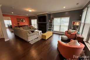 8708 Aspinwall Dr, Charlotte, NC 28216 - Photo 5