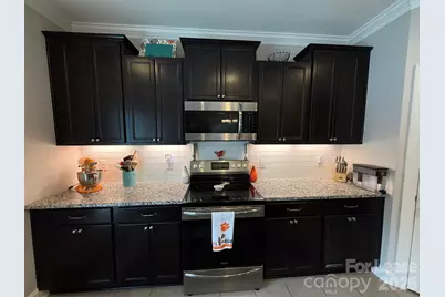 8708 Aspinwall Drive, Charlotte, NC 28216 - Photo 11