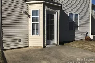 9040 Holland Park Ln, Charlotte, NC 28277 - Photo 15